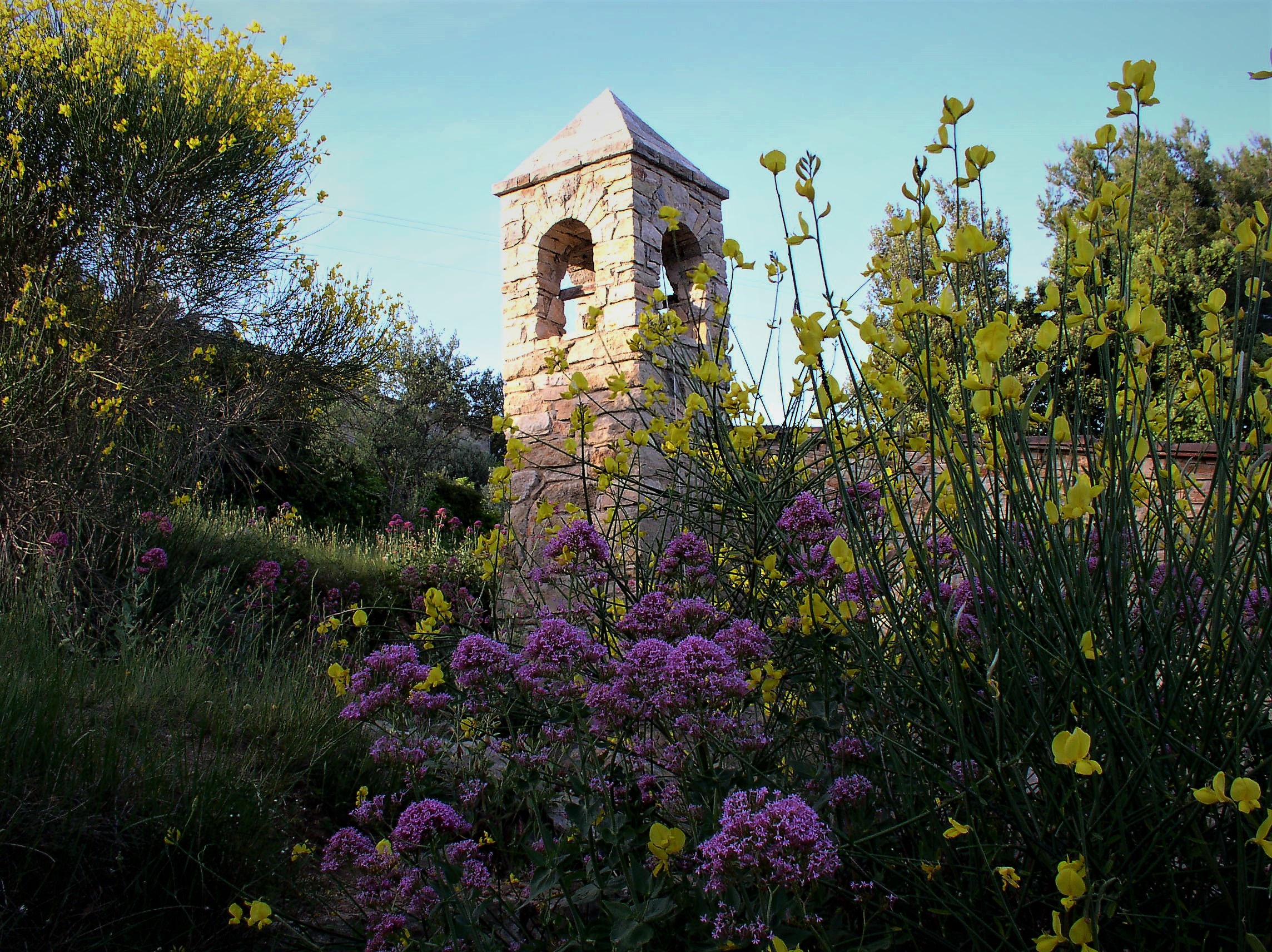 Cotignac - chapelle près du prieuré